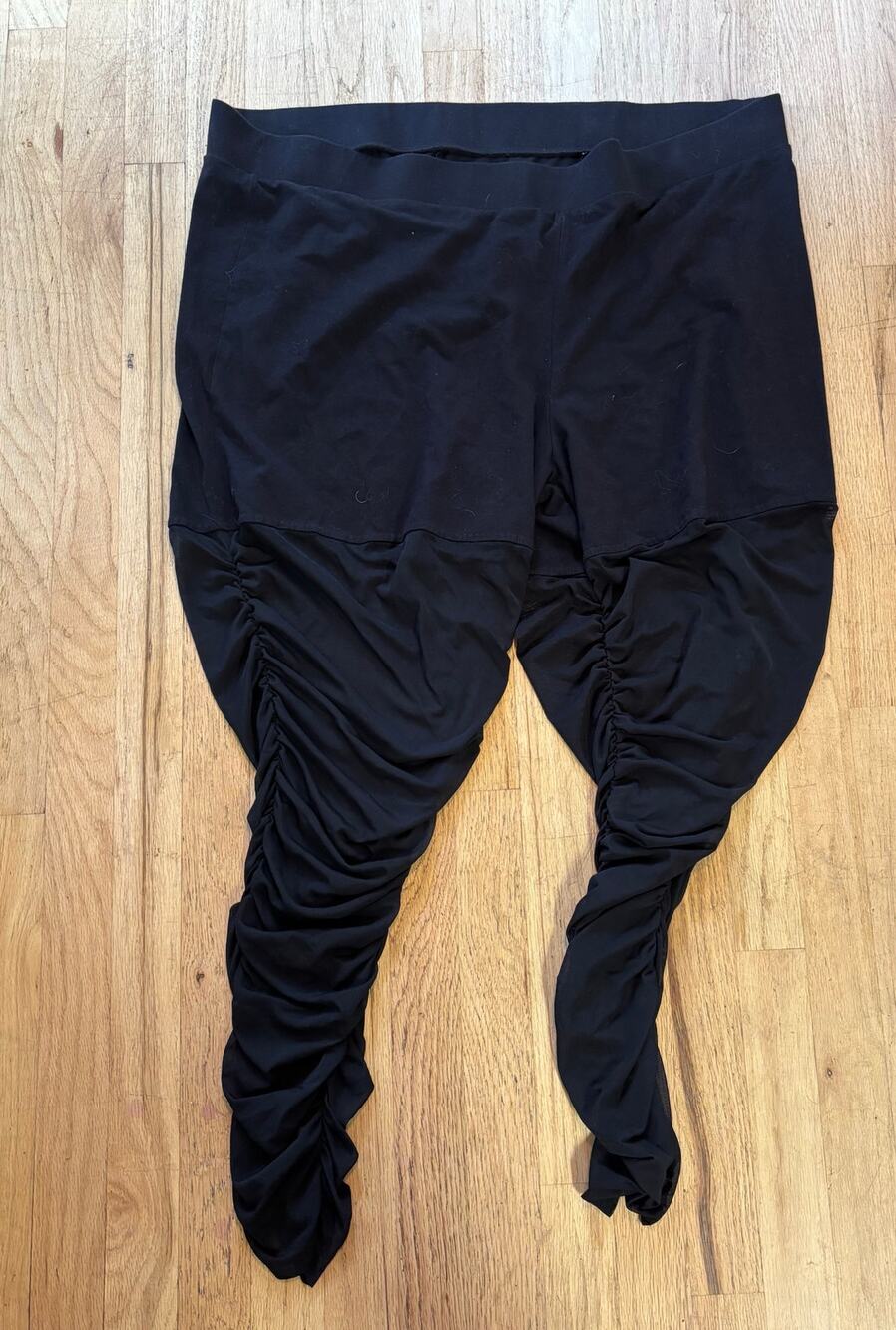 Women’s Torrid Black Leggings Sheer Design, size 5 4X 5X